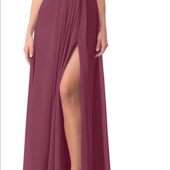 Size Large Dress! Worn for 6 hours - Picture 2 of 4